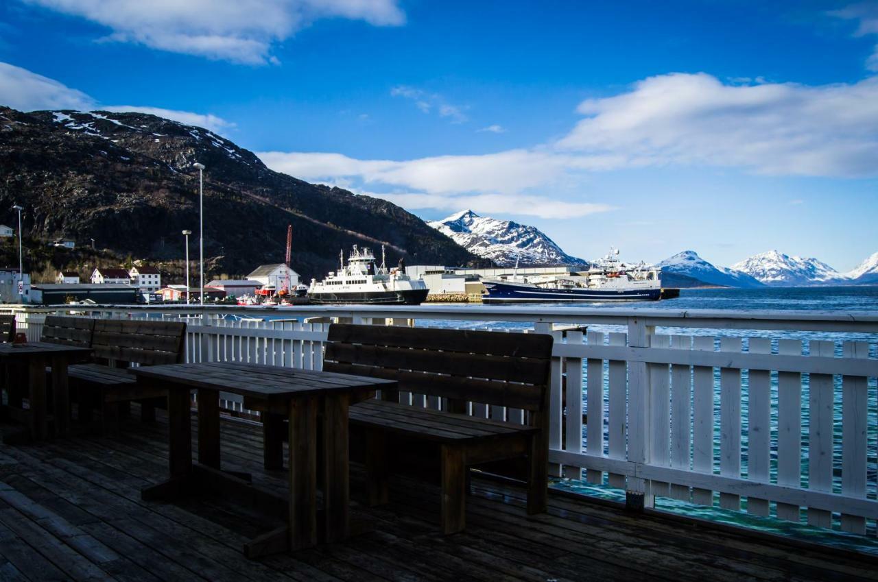 Lofoten Gate Hostel Lodingen Exterior photo